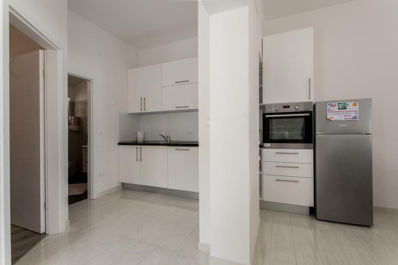 Apartmani Marija Jakir Brela Zewnętrze zdjęcie