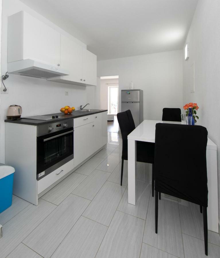 Apartmani Marija Jakir Brela Zewnętrze zdjęcie